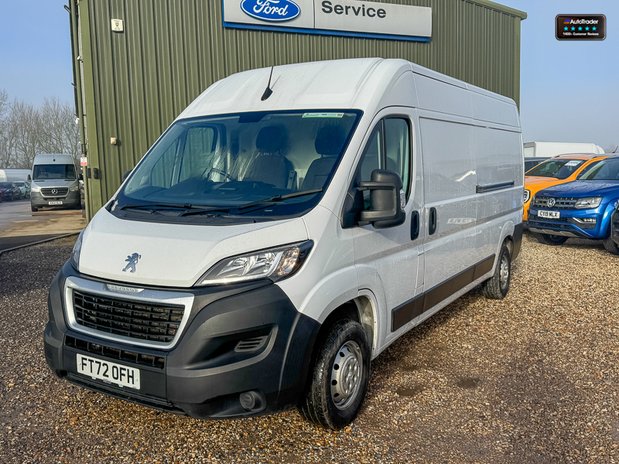 Peugeot Boxer LWB L3H2 [SOLD CM] Medium Roof Professional Premium Plus 335 Air Con Nav Se 2