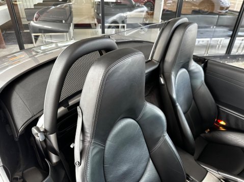 Porsche Boxster 3.2 987 S 2dr 60