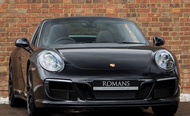 Porsche 911 Targa 4 GTS (991.2) 1