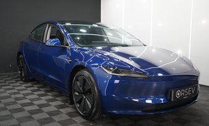 Tesla Model 3 LONG RANGE AWD Deep Blue Metallic GROK AI One Owner VATQ 8
