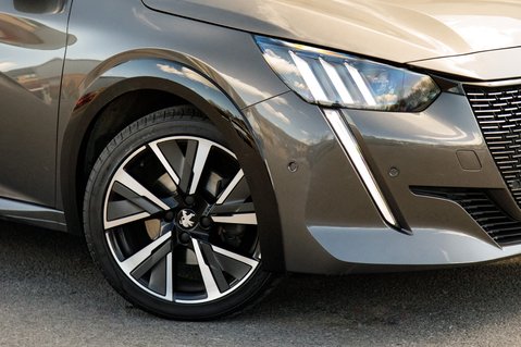 Peugeot 208 PURETECH GT S/S 12