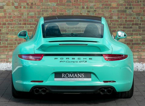 Porsche 911 (991) Carrera GTS 5