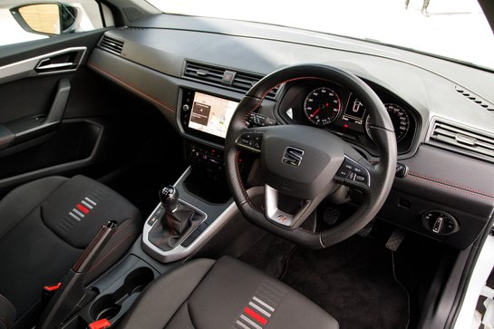 SEAT Arona TSI FR