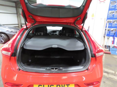 Volvo V40 2.0 D2 R-Design Euro 6 (s/s) 5dr 11