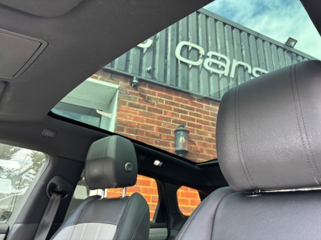 Land Rover Range Rover Evoque 2.0 P200 MHEV R-Dynamic SE SUV 5dr Petrol Auto 4WD Euro 6 (s/s) (200 ps) 4