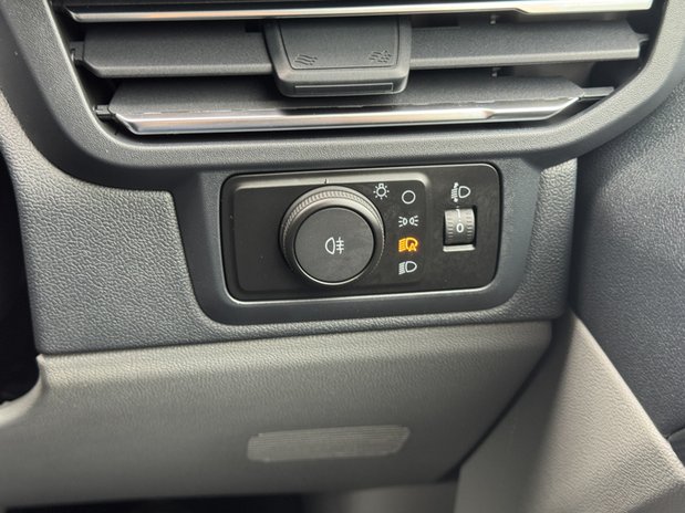 Ford Transit Custom SWB L1H1 [SOLD CR] Low Roof Limited 280 Air Con Alloys Sensors Cam EURO 6 21