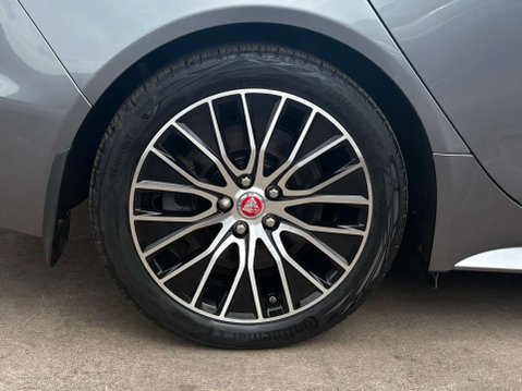 Jaguar XE 2.0 XE R-Dynamic S D Auto 4dr 71