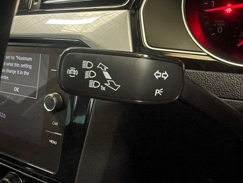 Volkswagen Passat 1.6 Passat SEL TDI Semi-Auto 4dr 16