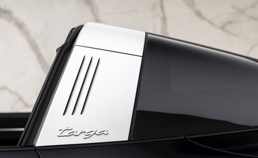 Porsche 911 (992) Targa 4 24