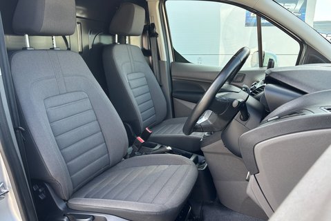 Ford Transit Connect 240 L1 Limited Panel Van - Rear Camera 4