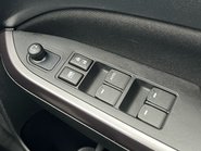 Suzuki Vitara SZ-T MHEV 37