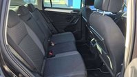 Volkswagen Tiguan 2.0 TDI SE Navigation SUV 5dr Diesel DSG Euro 6 (s/s) (150 ps) 16