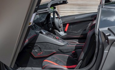 Lamborghini Aventador SV LP750-4 Roadster 15