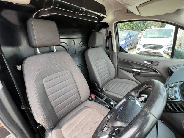 Ford Transit Connect AUTO LWB (SOLD) L2H1 Low Roof Limited Air Con Alloys Sensors Cam EURO 6 NO 28