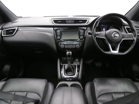 Nissan Qashqai 1.3 DIG-T Tekna+ DCT Auto Euro 6 (s/s) 5dr 9