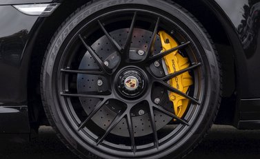 Porsche 911 (991.2) Turbo S 10