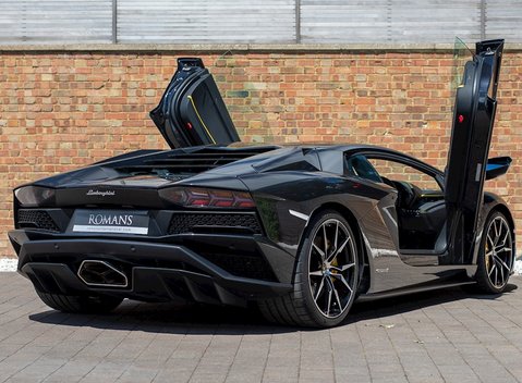 Lamborghini Aventador S LP740-4 9