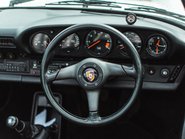 Porsche 911 CARRERA 3.2 TARGA 13