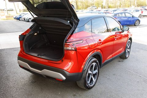 Nissan Qashqai DIG-T N-CONNECTA MHEV 38