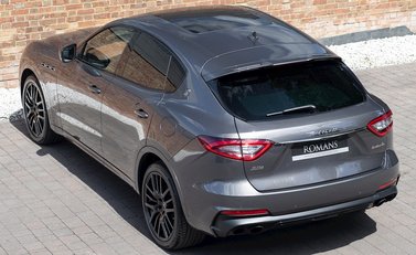 Maserati Levante S GranSport 9