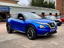 Nissan Juke 1.0 Juke N-Connecta DiG-T Semi-Auto 5dr 4