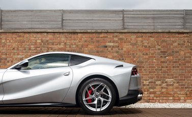 Ferrari 812 Superfast 27