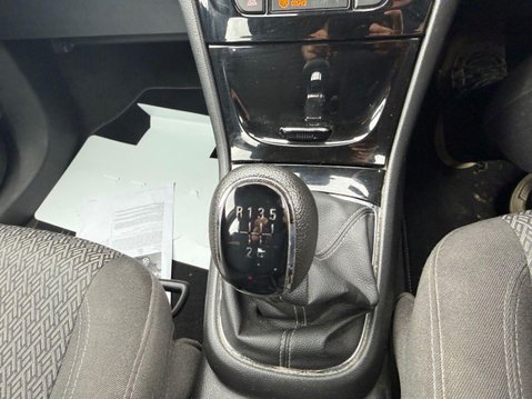 Vauxhall Mokka X 1.6i Design Nav SUV 5dr Petrol Manual Euro 6 (s/s) (115 ps) 24