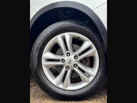 Nissan Qashqai 1.5 dCi Acenta 2WD Euro 5 5dr 4