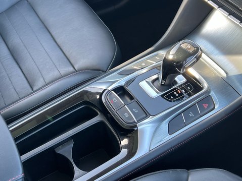 MG HS EXCLUSIVE DCT 27