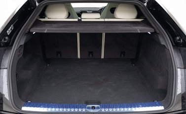 Lamborghini Urus V8 33