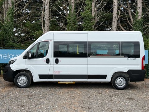 Peugeot Boxer 2.2 L3H2 15-seat Non-D1 3500kg minibus w/ AC & parking sensors. ULEZ Euro 6 12
