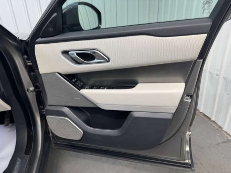 Land Rover Range Rover Velar 2.0 Range Rover Velar SE D180 Auto 4WD 5dr 55
