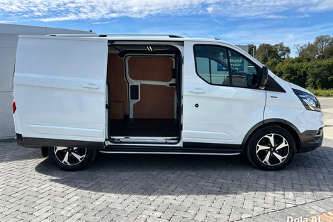Ford Transit Custom 300 Active L1 170 ps Selectshift Panel Van - Tailgate & Twin Side Doors 12