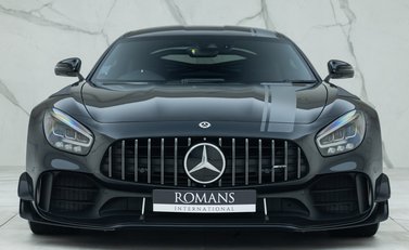 Mercedes-Benz AMG GT R PRO 4