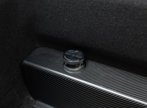 Porsche 911 GT2 RS Weissach (991) 54