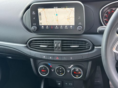 Fiat Tipo 1.6 MultiJetII Lounge Euro 6 (s/s) 5dr 10