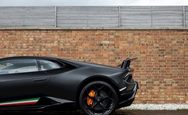 Lamborghini Huracan LP640-4 Performante 24