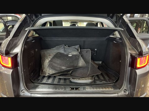 Land Rover Range Rover Evoque 2.0 Range Rover Evoque Autobiography SD4 Auto 4WD 5dr 9
