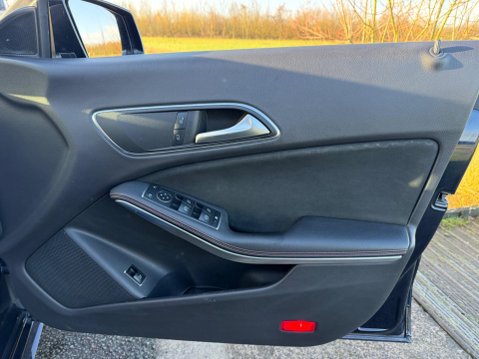 Mercedes-Benz CLA Class 2.1 CLA200d AMG Line Coupe Euro 6 (s/s) 4dr 34