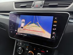 Skoda Superb 2.0 TSI Laurin & Klement Hatchback 5dr Petrol DSG Euro 6 (s/s) (190 ps) 55