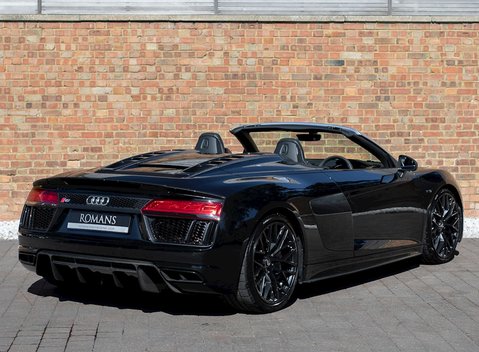 Audi R8 V10 Plus Spyder 7