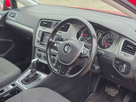 Volkswagen Golf 1.6 TDI BlueMotion Tech SE Hatchback 5dr Diesel DSG Euro 5 (s/s) (105 ps) 21