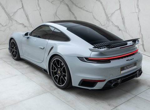 Porsche 911 Turbo S (992) 9