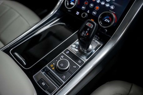 Land Rover Range Rover Sport 2.0 Range Rover Sport HSE Silver P400e Auto 4WD 5dr 35