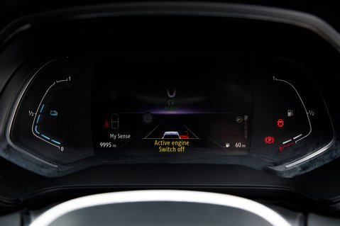 Renault Captur TECHNO E-TECH 14