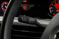 Volkswagen Golf R-LINE TSI 16