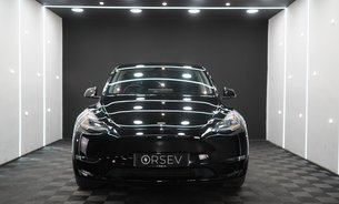 Tesla Model Y PERFORMANCE AWD GROK AI Assistant Solid Black Black Interior One Owner VATQ 6