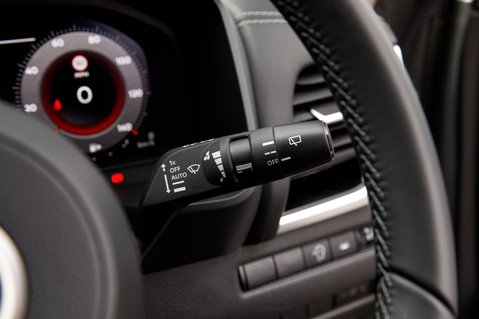 Nissan Qashqai DIG-T N-CONNECTA MHEV 17