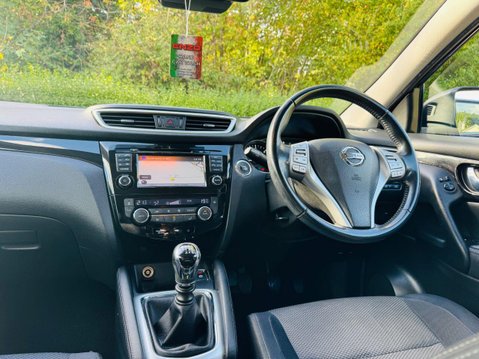 Nissan Qashqai 1.5 dCi n-tec SUV 5dr Diesel Manual 2WD Euro 6 (s/s) (110 ps) 18