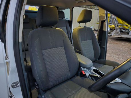 Ford C-Max 1.0T EcoBoost Titanium Euro 5 (s/s) 5dr 25